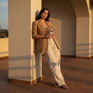 🆕 🍒 Beautiful plastic cup with lid and straw included